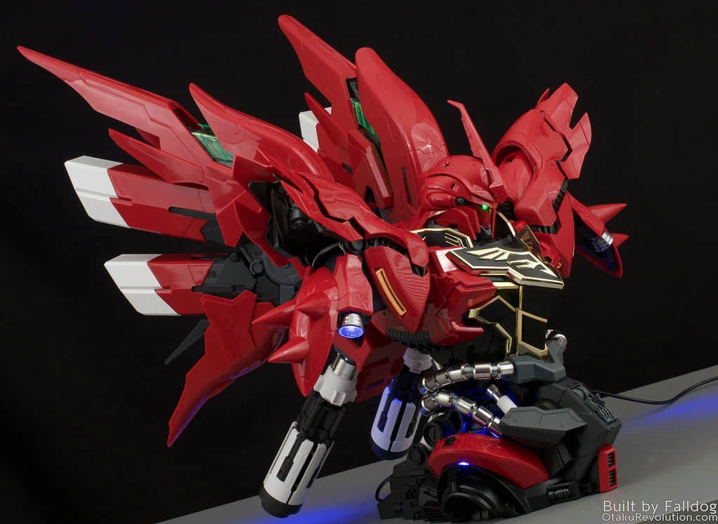 BSC Yihui YH Model 1/35 MSN-06S MNS06S SINANJU New Zeon Customized Gundam Bust Model Kit 2 BSC Yihui YH Model 1/35 MSN-06S MNS06S SINANJU New Zeon Customized Gundam Bust Model Kit - Image 2
