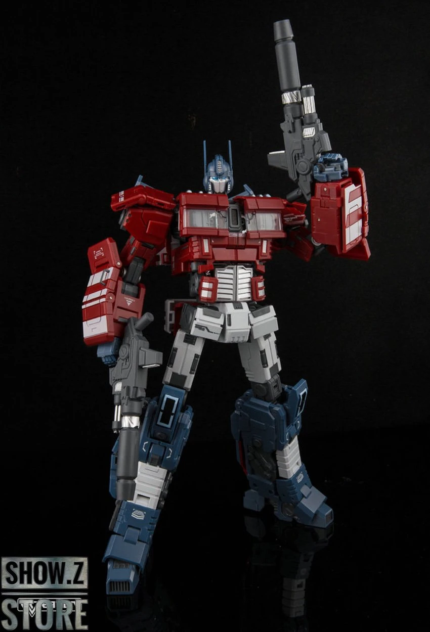G-Creation GDW-01 Ultra Maxmas IDW Optimus Prime 6 G-Creation GDW-01 Ultra Maxmas IDW Optimus Prime - Image 6