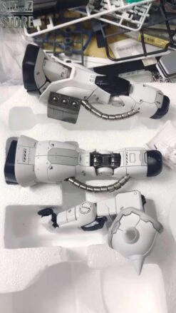 Metal Soldier MS 1/100 MS-06J MS06J Zaku II White Ogre Gundam Mobile Suit -Model handmade ce4b4f045d